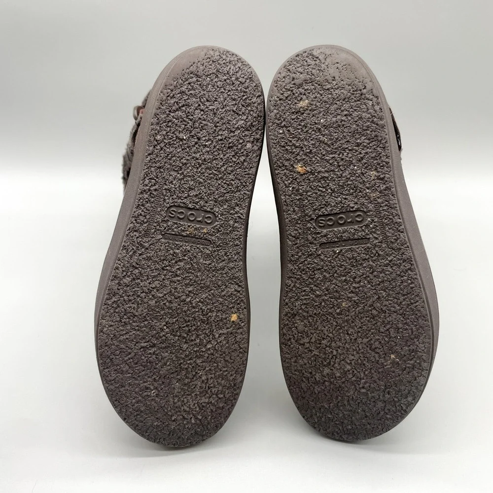 Crocs Modessa Button Suede Boots Brown Faux Fur Lined Womens 8 Cozy Casual Snow